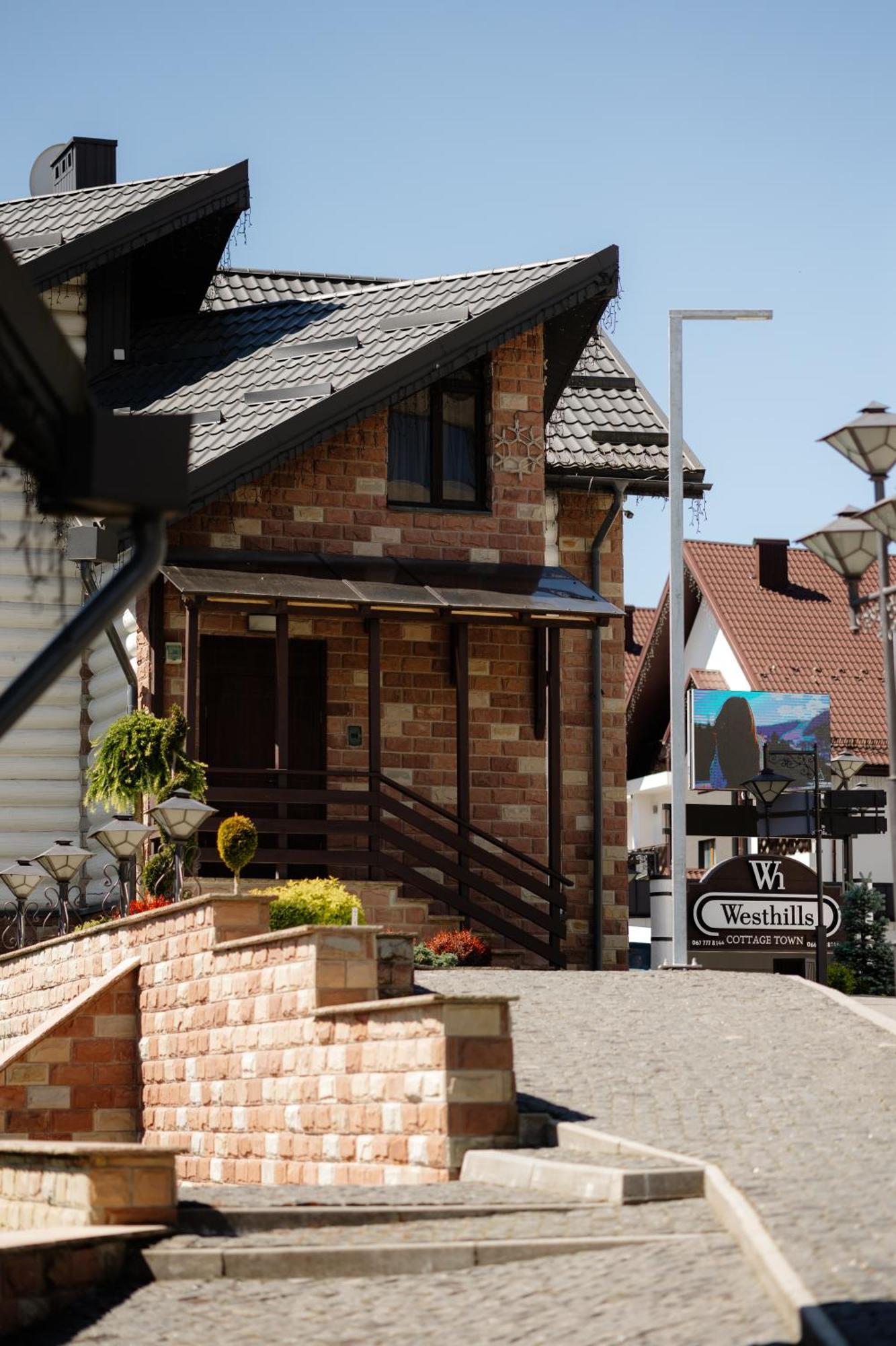 Westhills Cottage Town & Spa Bukovel Exterior foto